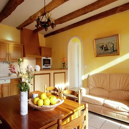Beautiful Near And Forest Holiday home