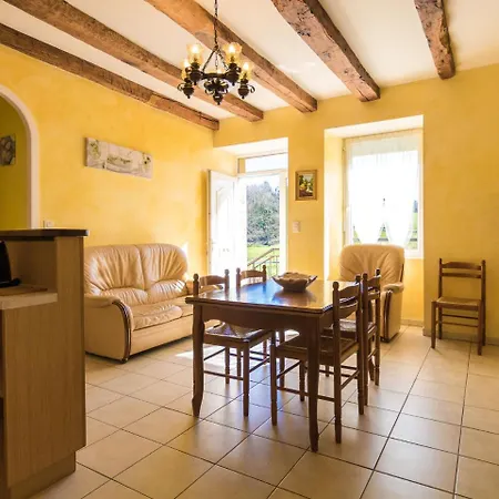 Beautiful Near And Forest Holiday home